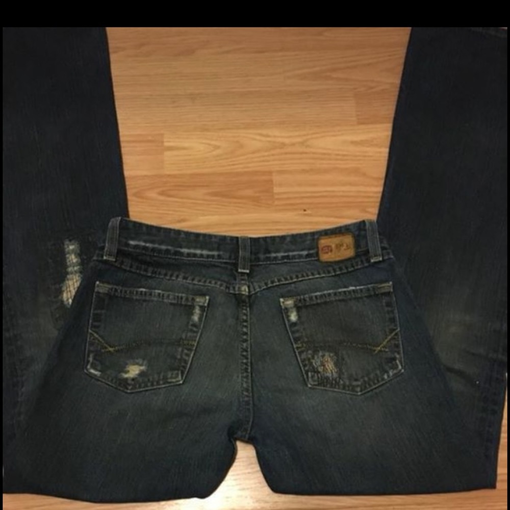 Buckle jeans